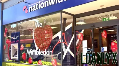 Banks and building societies leapfrog retailers in customer satisfaction index